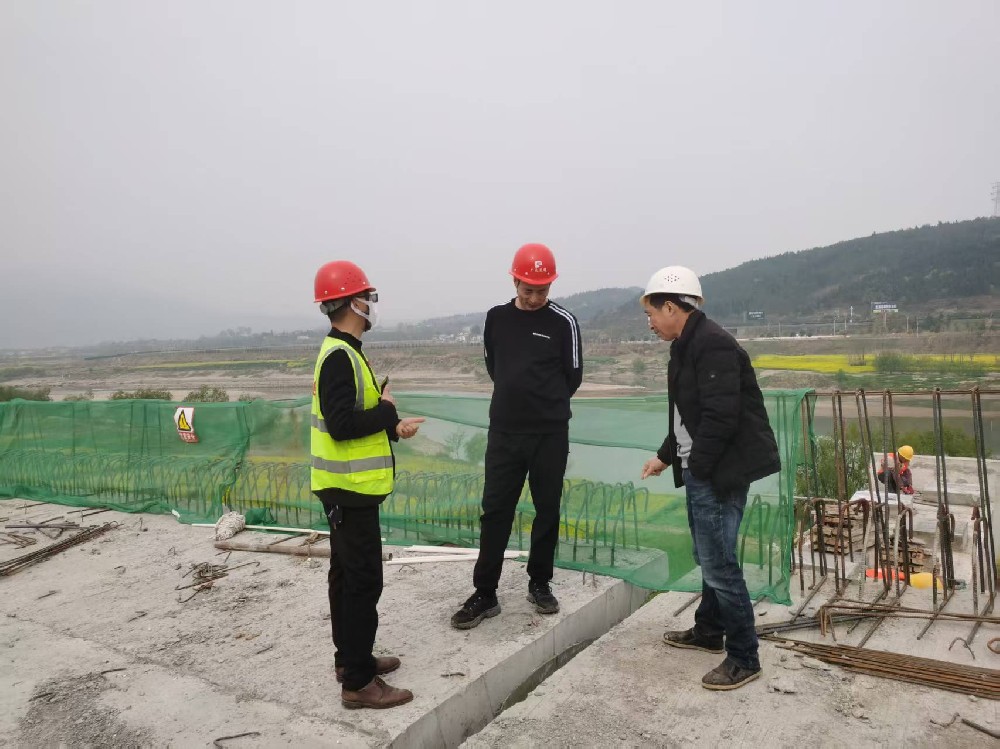 路橋集團(tuán)開(kāi)展清明節(jié)前安全檢查